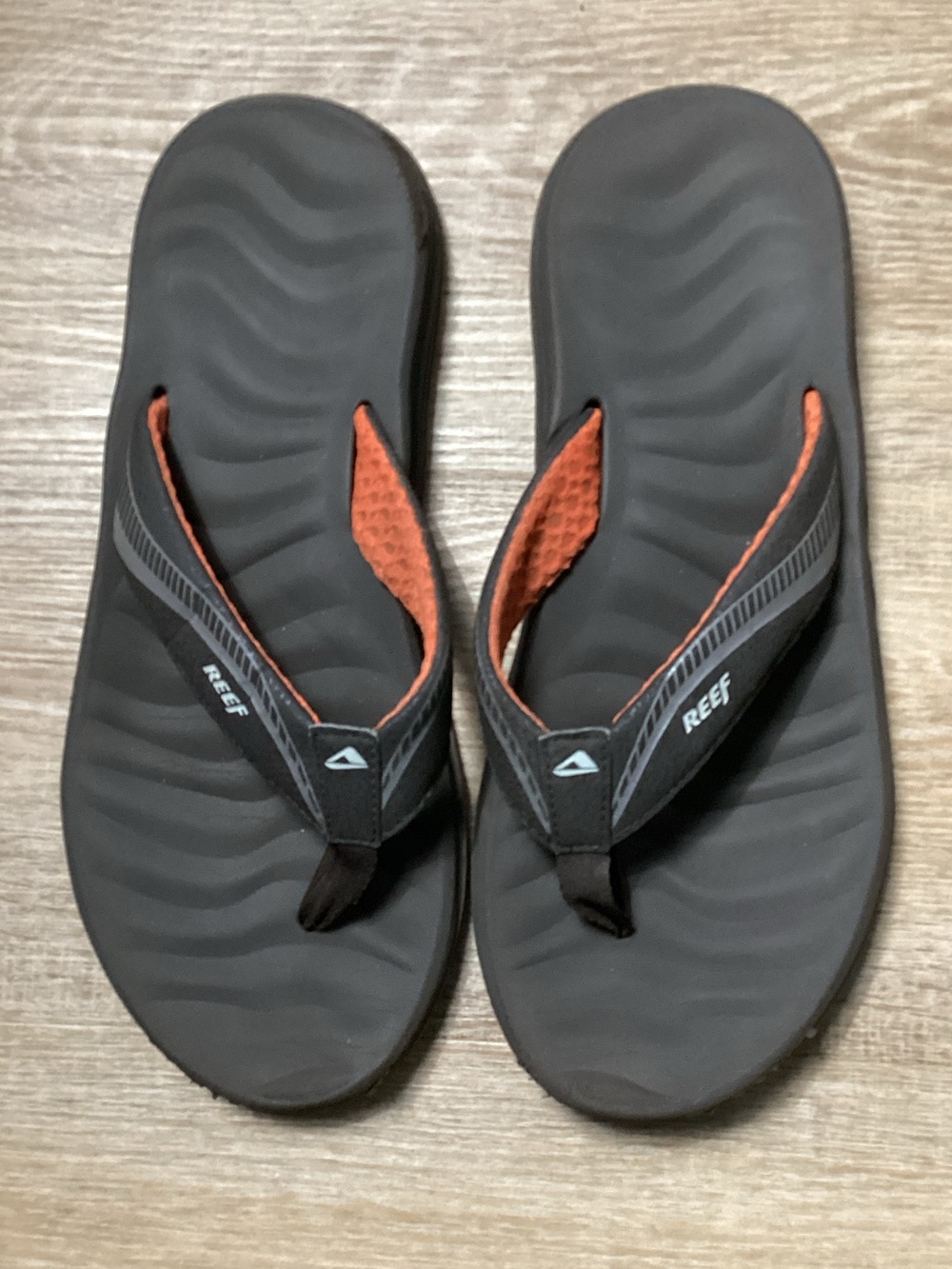 Reef Platform Flight Men’s Black Flip Flops with Orange Accent Size 10
